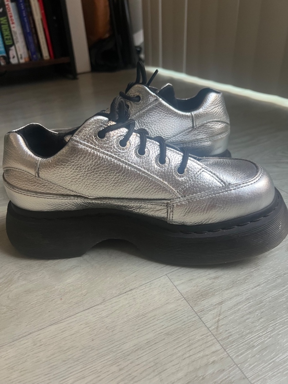 Dr. Martens silver shoes - Picture 6 of 6